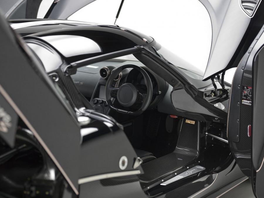 Интерьер Koenigsegg Agera S (7104) 2014 года  (фото 4 из 4)